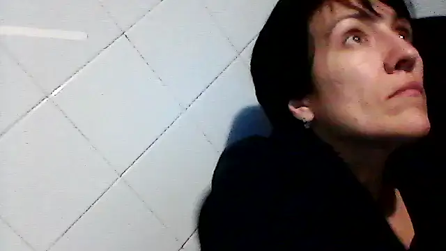 SunnyAmorre online show from 10/26/25, 09:48