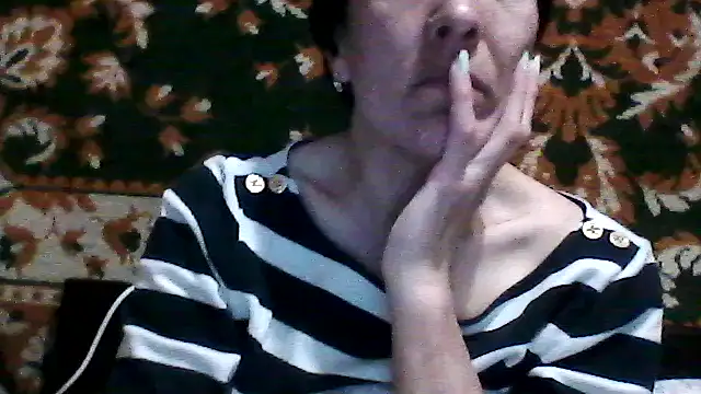 SunnyAmorre online show from 05/05/26, 08:01