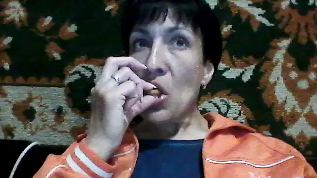 SunnyAmorre online show from 04/26/26, 07:33
