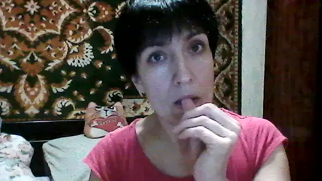 SunnyAmorre online show from 12/01/25, 09:37