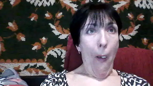 SunnyAmorre online show from 12/19/25, 10:06