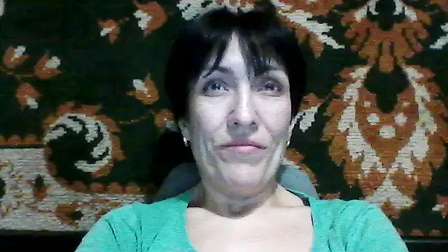 SunnyAmorre online show from 12/18/25, 09:18