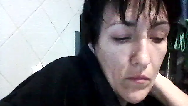 SunnyAmorre online show from 10/16/25, 10:18