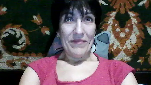 SunnyAmorre online show from 12/17/25, 09:42