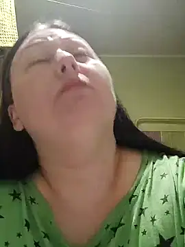 Rini333 online show from 10/28/25, 04:57