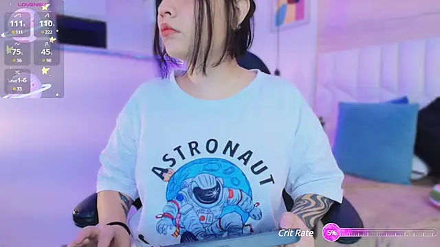 Snapshot of io_chie_ chatting on 03/18/25, 04:07 io chie online show from 03/18/25, 04:07