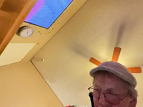 jck1m0t online show from 02/19/25, 06:44