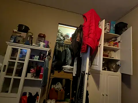 jck1m0t online show from 12/03/25, 12:44