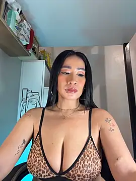 Snapshot of AsianMilfSheryl chatting on 05/16/26, 10:36 AsianMilfSheryl online show from 05/16/26, 10:36