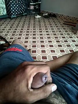 Snapshot of deshimund chatting on 12/02/25, 01:50 deshimund online show from 12/02/25, 01:50