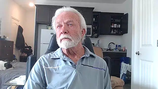 Snapshot of rockpoint69 chatting on 11/26/25, 06:19 rockpoint69 online show from 11/26/25, 06:19