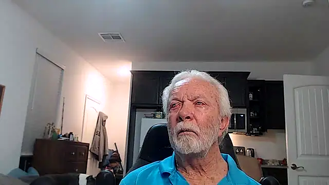 Snapshot of rockpoint69 chatting on 10/19/25, 09:12 rockpoint69 online show from 10/19/25, 09:12