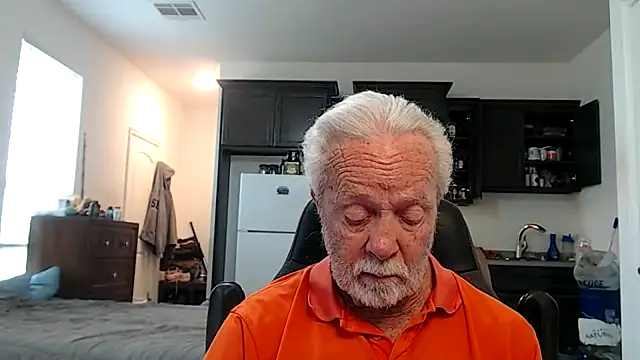 Snapshot of rockpoint69 chatting on 10/13/25, 08:21 rockpoint69 online show from 10/13/25, 08:21