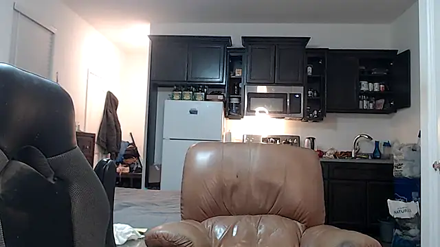 Snapshot of rockpoint69 chatting on 10/20/25, 10:38 rockpoint69 online show from 10/20/25, 10:38