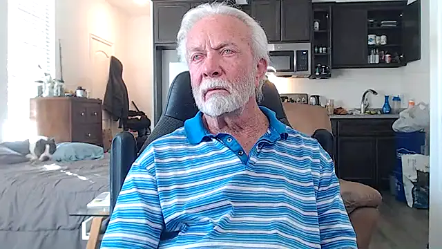 Snapshot of rockpoint69 chatting on 11/09/25, 10:14 rockpoint69 online show from 11/09/25, 10:14