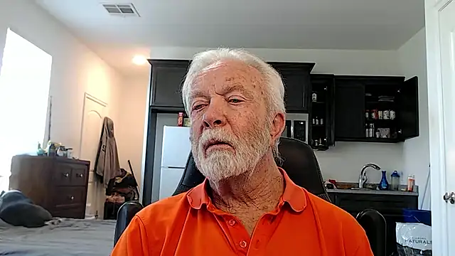 Snapshot of rockpoint69 chatting on 09/20/25, 02:44 rockpoint69 online show from 09/20/25, 02:44