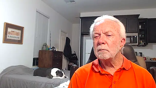 Snapshot of rockpoint69 chatting on 10/22/25, 11:20 rockpoint69 online show from 10/22/25, 11:20