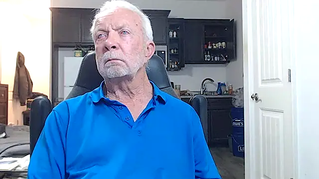 Snapshot of rockpoint69 chatting on 02/22/26, 01:52 rockpoint69 online show from 02/22/26, 01:52