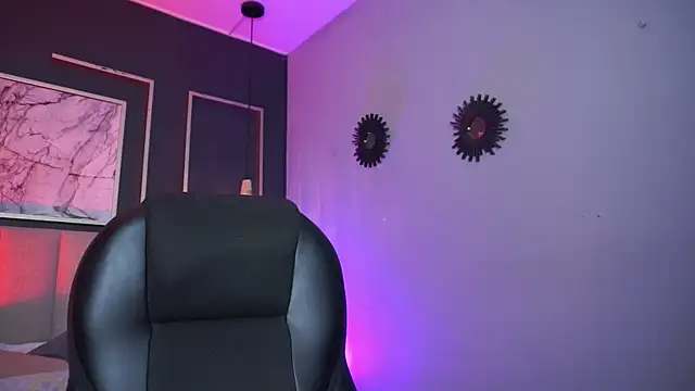 Samantha Brooke online show from 11/17/25, 02:32