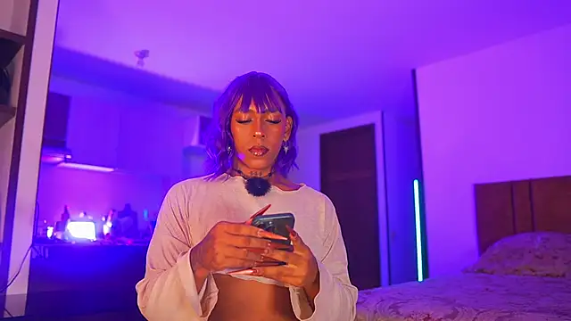 Snapshot of AmberRaus chatting on 11/09/25, 02:26 AmberRaus online show from 11/09/25, 02:26