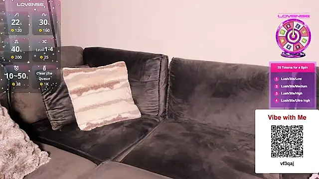 EatSweetMolly online show from 03/15/26, 05:25