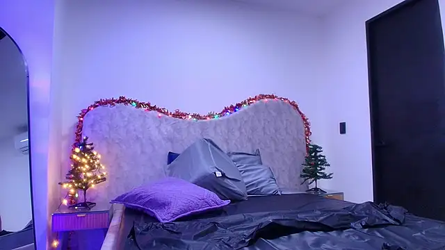 Snapshot of shelsyloreds chatting on 12/05/25, 11:53 shelsyloreds online show from 12/05/25, 11:53