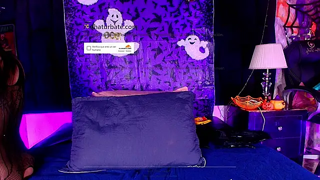 Snapshot of shelsyloreds chatting on 10/31/25, 12:02 shelsyloreds online show from 10/31/25, 12:02