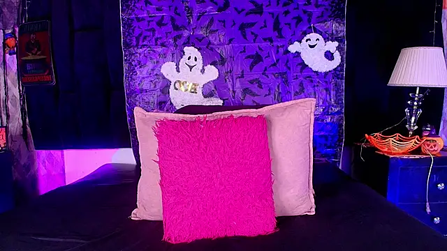 Snapshot of shelsyloreds chatting on 10/25/25, 12:04 shelsyloreds online show from 10/25/25, 12:04