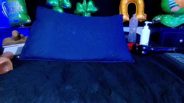 Snapshot of shelsyloreds chatting on 03/14/25, 06:07 shelsyloreds online show from 03/14/25, 06:07