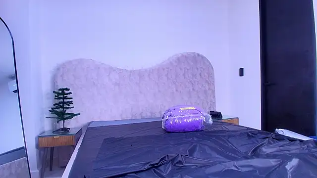 Snapshot of shelsyloreds chatting on 12/03/25, 11:53 shelsyloreds online show from 12/03/25, 11:53