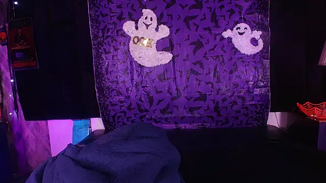 Snapshot of shelsyloreds chatting on 11/01/25, 11:59 shelsyloreds online show from 11/01/25, 11:59