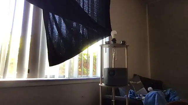 ShineyQuinn online show from 03/24/26, 06:08