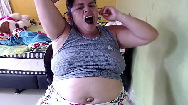 Snapshot of yulieth_bbw chatting on 03/15/25, 12:45 yulieth bbw online show from 03/15/25, 12:45