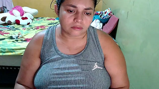 Snapshot of yulieth_bbw chatting on 03/21/25, 01:02 yulieth bbw online show from 03/21/25, 01:02