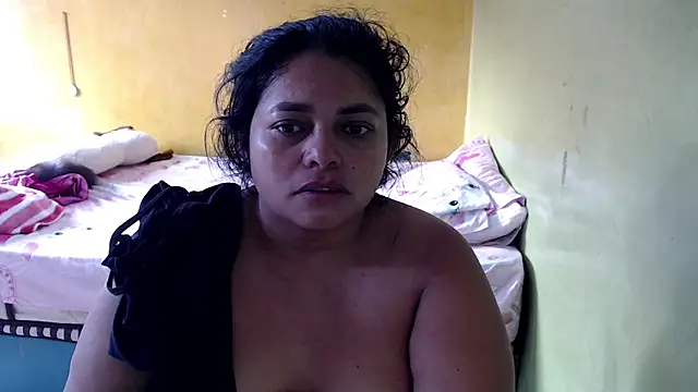 Snapshot of yulieth_bbw chatting on 06/15/26, 12:27 yulieth bbw online show from 06/15/26, 12:27