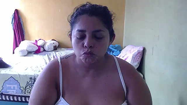 Snapshot of yulieth_bbw chatting on 10/04/25, 02:51 yulieth bbw online show from 10/04/25, 02:51