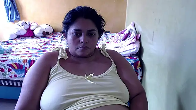 Snapshot of yulieth_bbw chatting on 10/16/25, 07:11 yulieth bbw online show from 10/16/25, 07:11