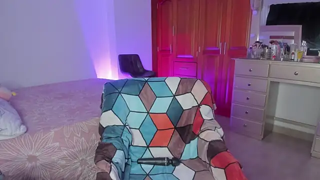 emma rules99 online show from 09/17/25, 05:37