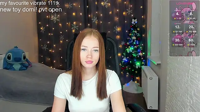 Snapshot of Hot_Mia_ chatting on 12/08/24, 03:24 Hot Mia online show from 12/08/24, 03:24
