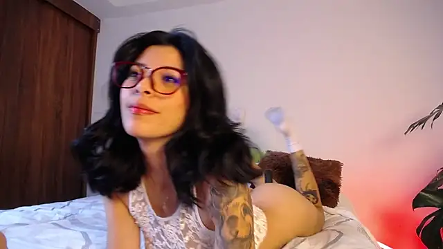 maggie kay online show from 09/10/25, 04:06