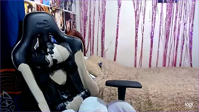 JINX 26 online show from 02/14/25, 12:30