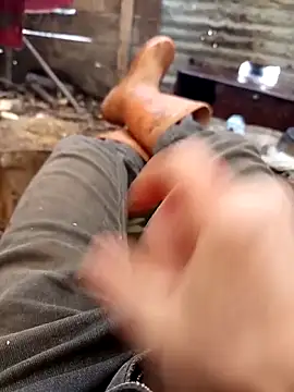 Snapshot of Yaramaz331 chatting on 04/12/26, 11:02 Yaramaz331 online show from 04/12/26, 11:02