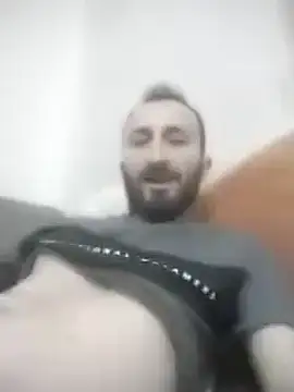 Snapshot of Yaramaz331 chatting on 03/18/25, 09:32 Yaramaz331 online show from 03/18/25, 09:32