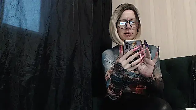 alexandra zaryanova online show from 11/13/25, 07:23