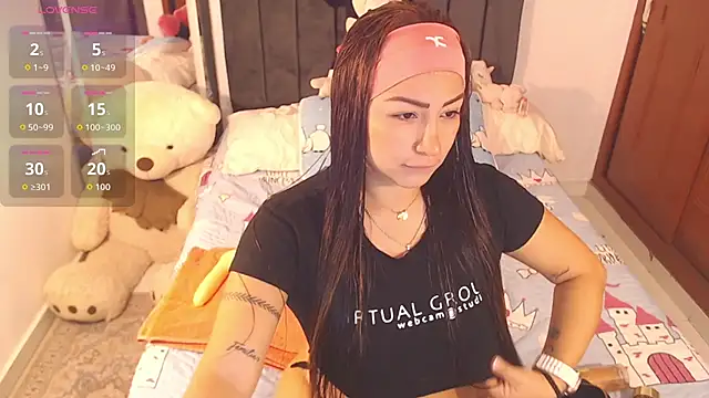 hornymillf  online show from 06/18/26, 02:44