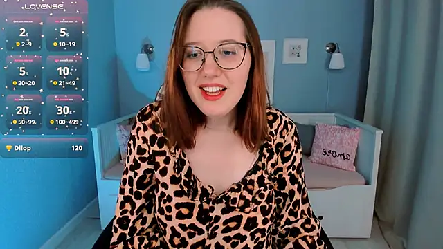 Snapshot of Charmy_Gracy chatting on 03/20/25, 04:42 Charmy Gracy online show from 03/20/25, 04:42