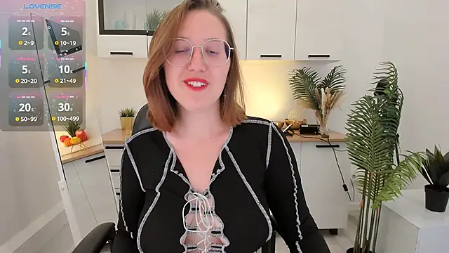 Charmy Gracy online show from 04/24/26, 11:01