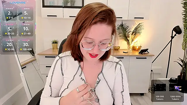 Charmy Gracy online show from 05/15/26, 12:25