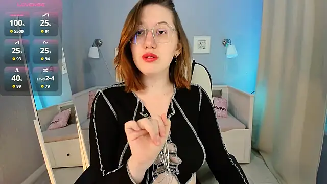 Snapshot of Charmy_Gracy chatting on 10/11/25, 11:22 Charmy Gracy online show from 10/11/25, 11:22