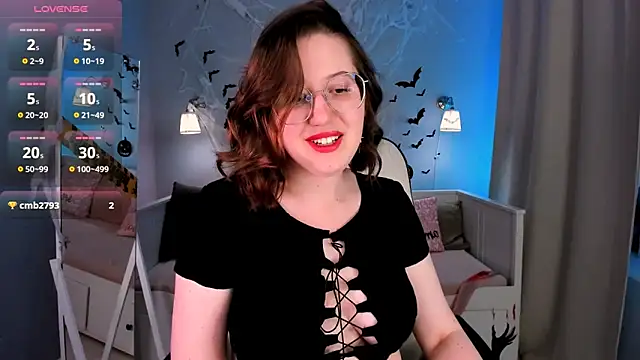 Snapshot of Charmy_Gracy chatting on 10/30/25, 11:30 Charmy Gracy online show from 10/30/25, 11:30